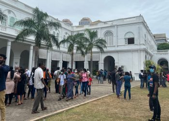 ජනපති මන්දිරයේ විදුලි ස්ත්රික්කය සොරා ගත් පුද්ගලයාට වෙච්ච දේ..