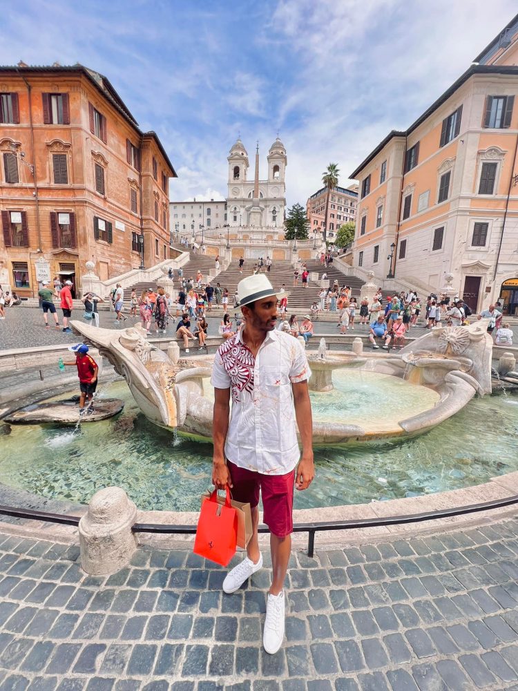 පසුගිය දිනවල ලොවක් කතා වූ ක්‍රීඩා තරුව ඉතාලි ගිහින්,මුහුණුපොතට එක්කළ ඡායාරුප