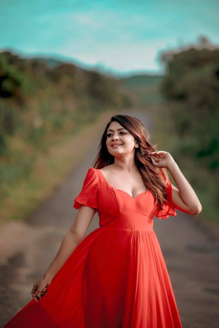ලස්සන location එකක රුක්ෂානා කරපු photo shoot එක