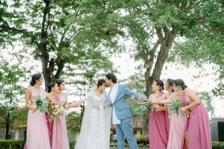 ගයාන් සහ පූජානි යුගදිවියට?