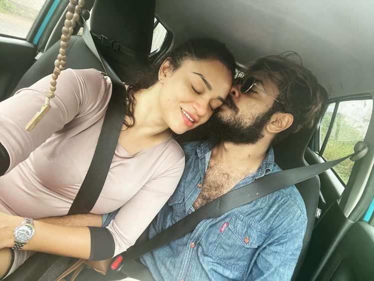 දුන් හාදුවෙන් දෑස් පියවුණු මාධවී