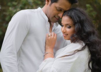 “ඔයා තමයි මාගේ සිහිනේ හැමදාමත් පෙම් කුමාරිය…”