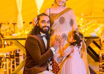 ඒ අතර හතර දෙනා මුලින්ම ගියපු Wedding එක