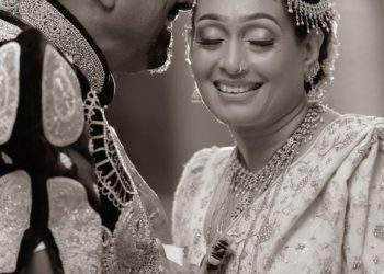 මෙන්න ඒ දෙන්නා ආයෙමත් Wedding එකක් අරගෙන 