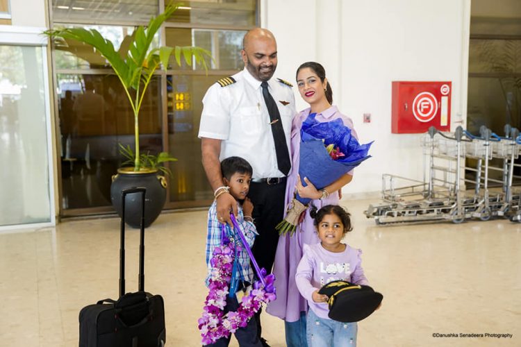 මහත්තයා රට ගියාට මහේෂි ලංකාවේ