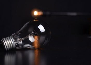 දිවයින පුරා විදුලිය විසන්ධි වෙයි