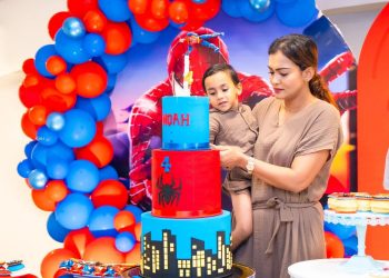 පුංචි පුතාගේ උපන්දිනය සැමරූ නර්මදා
