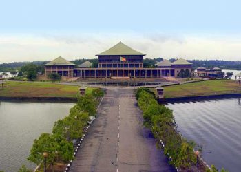 පාර්ලිමේන්තුව වාර අවසාන කරයි