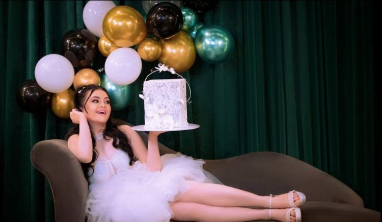 අවුරුදු 40ක් කියලා හිතන්නත් පුළුවන්ද?