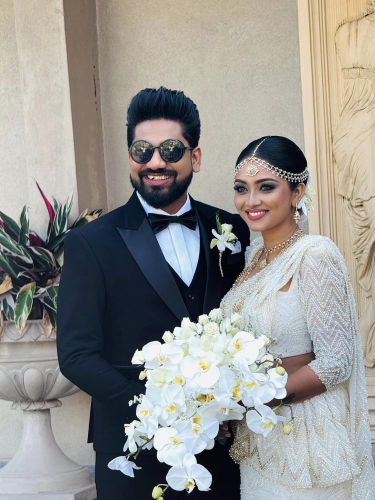 බඳින්නේ නෑ කියපු වස්ති අනුෂ්ක මෙන්න වොල්ගා බැඳලා