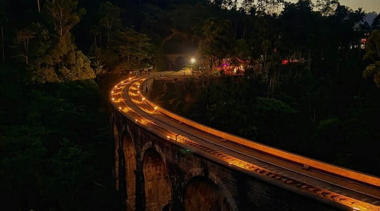 දෙමෝදර ආරුක්කු නවය පාලම රන්වන් එළියෙන් බැබළෙයි: සංචාරක ආකර්ෂණය වැඩිකරන නව ව්යාපෘතියක්!