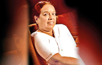 ශ්‍රී ලාංකේය සංගීතයේ සදාතනික ස්වරය! ආචාර්ය නන්දා මාලිනී