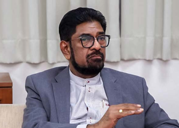 ප්‍රමිතියෙන් තොර එන්නත් ගනුදෙනුව: කෙහෙළිය ඇතුළු 12 දෙනෙකුට අධිචෝදනා භාරදෙයි!