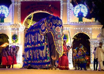 කතරගම ඇසළ පෙරහැරේ අවසන් දිනය අදයි!