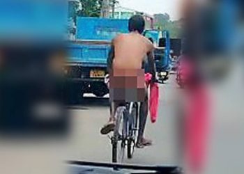 කඳාන නගරය කැළඹූ නිරුවත් පාපැදි සවාරිය: සමාජ මාධ්‍ය ඔස්සේ පැතිර යන දසුන් සමඟ පොලීසිය පුළුල් විමර්ශනයක