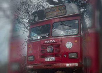 නැවතුණු පාරට පණ දුන් රියැදුරු වීරයා සහ බදුල්ලේ යකඩ යෝධයා