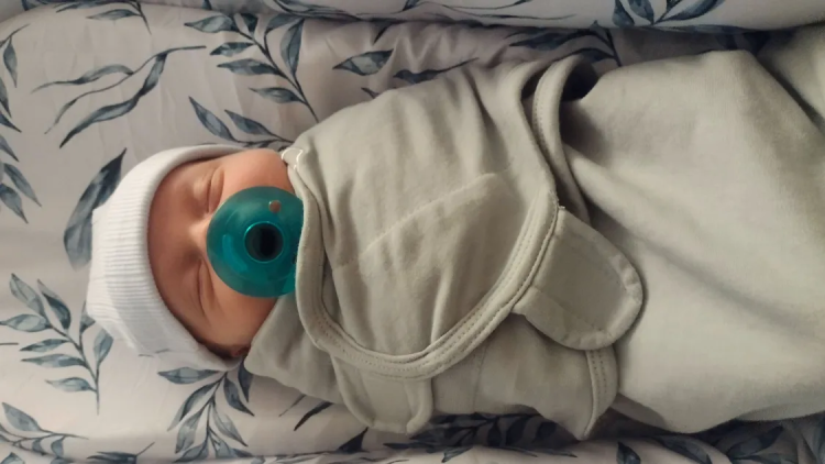 ලොව වයස්ගතම කළලයෙන් උපත ලද බිළිඳා: දශක තුනක විශ්මිත කතාව