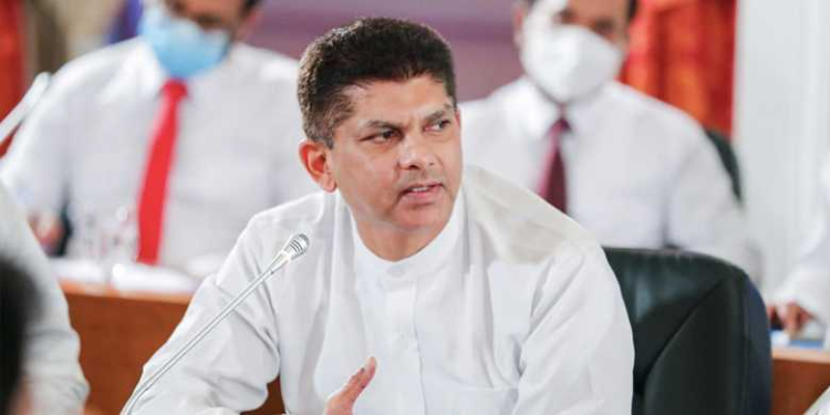 හිටපු රාජ්ය අමාත්ය ලොහාන් රත්වත්තේ අභාවප්රාප්ත වෙයි