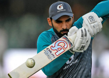 පකිස්තානයේ ‘Finisher’ ක්රීඩා දිවියට සමුදෙයි! ඇෆ්ගනිස්තානයට ගැසූ හයේ පාරවල් 4 තාමත් මතකද?