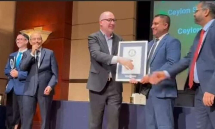 තේ වලට නොබෙල් ත්යාගයක්? ඇමතිවරයෙකුගෙන් ආන්දෝලනාත්මක ප්රකාශයක්!