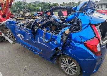 අධිවේගයේ මාරක අනතුරක්: රියදුරුට නින්ද යාමෙන් එක් අයෙකු මරුට!