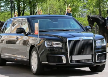 පුටින්ගේ ‘ඇවිදින බලකොටුව’ – ලොවම මවිත කළ රුසියානු රෝල්ස් රොයිස්!