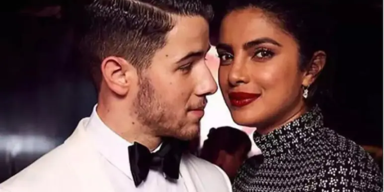 ප්‍රියංකා – නික් ආදර කතාවට වසර 7යි: හොලිවුඩයේ සුන්දරම යුවළ!